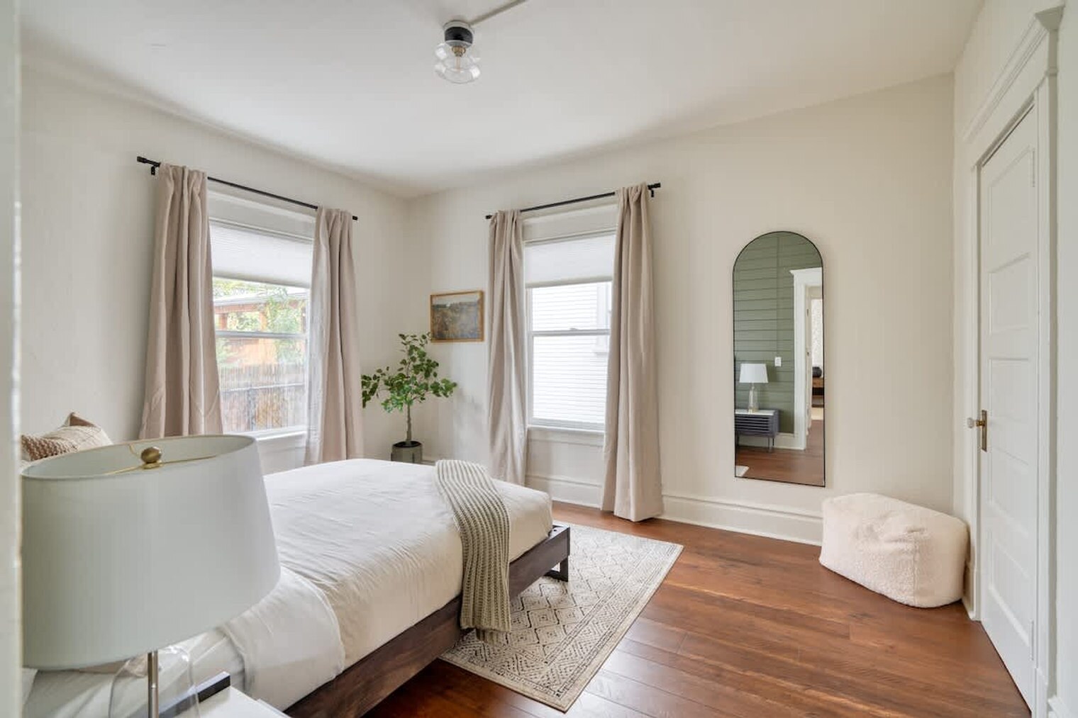 Building Photo - 1036 SE 12th Ave