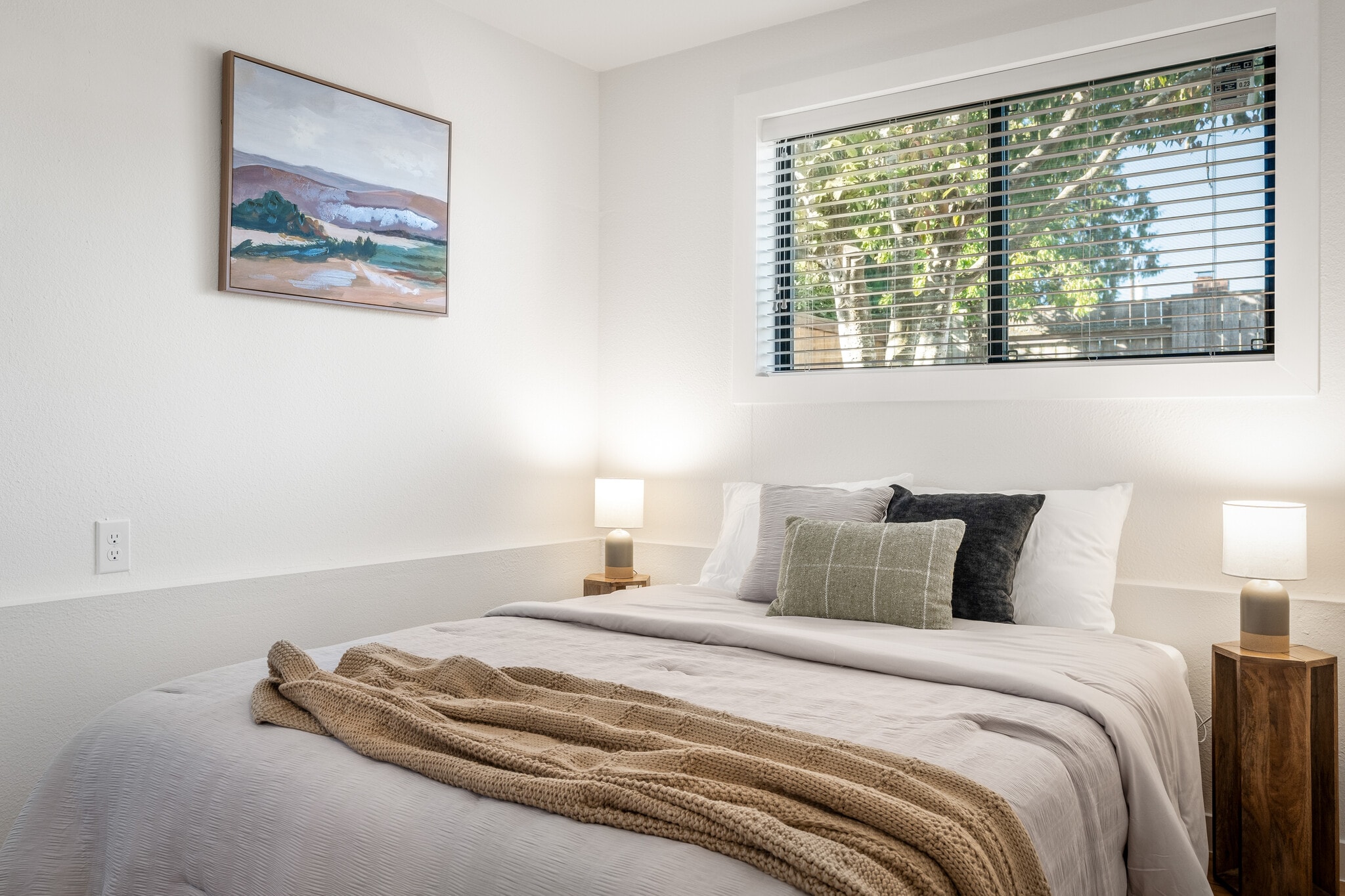 Building Photo - 12729 Evanston Ave N