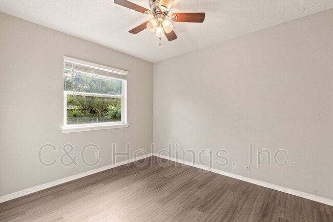 Building Photo - 2427 S 126th E Ave