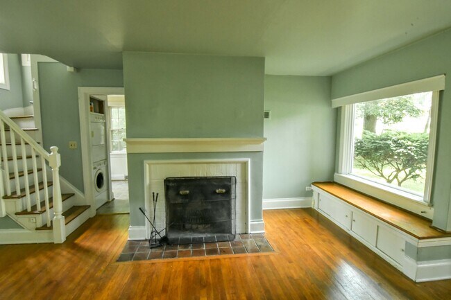 Building Photo - 112 Cleveland Ave