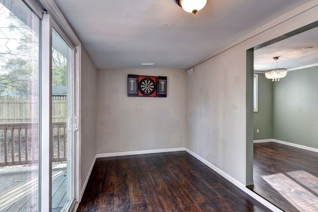 Building Photo - Charming Rental Home in Hampton!