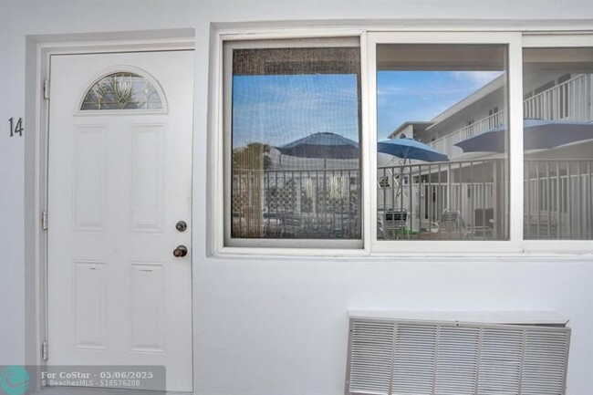 Building Photo - 4228 N Ocean Blvd