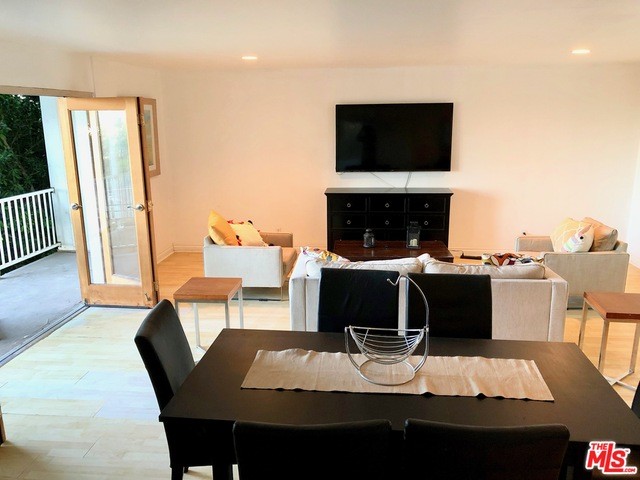 Building Photo - 1402 N San Remo Dr