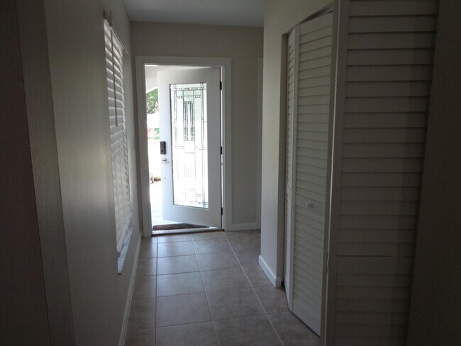 Building Photo - 1169 Mulberry Pl