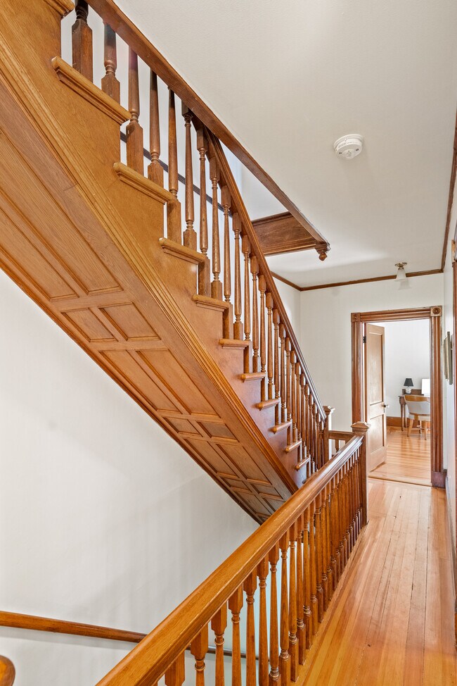 Building Photo - 14 Greenough Pl