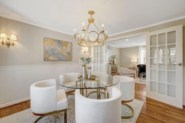 Building Photo - 2015 Freedom Ln