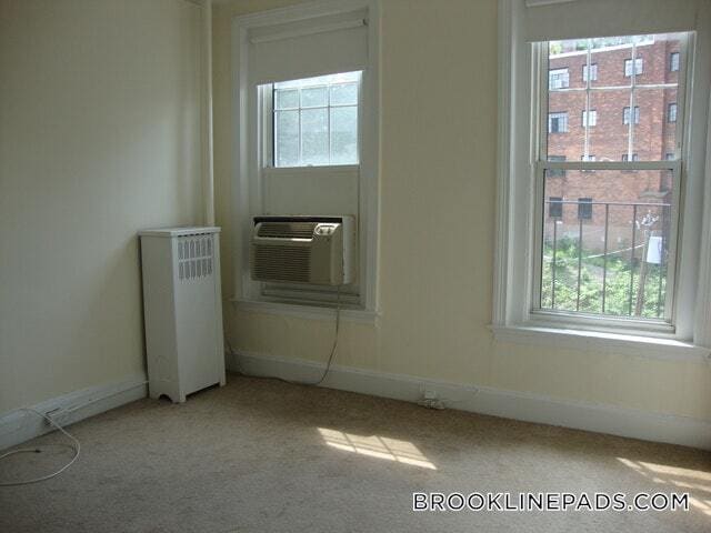 Building Photo - 1223 Beacon St