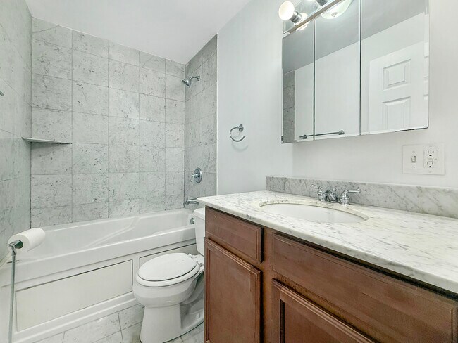 Building Photo - 5255 N Rockwell St