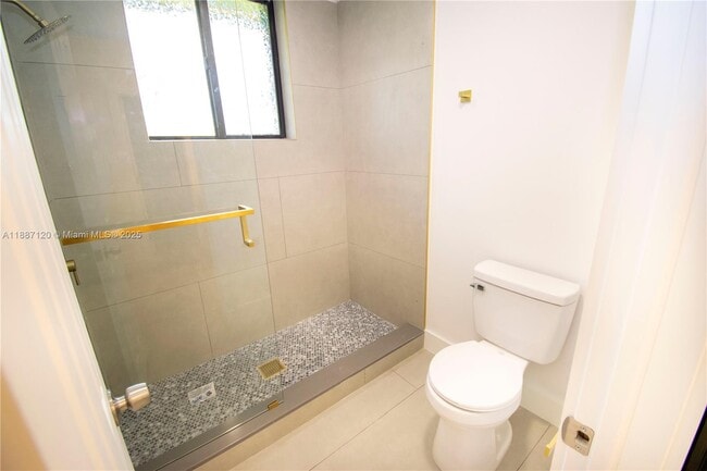 Building Photo - 8173 Silver Palm Ct
