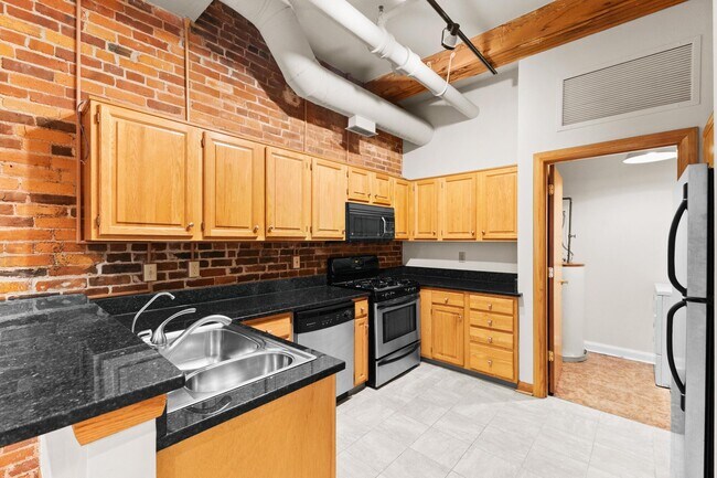 Building Photo - 55 W Livingston Ave
