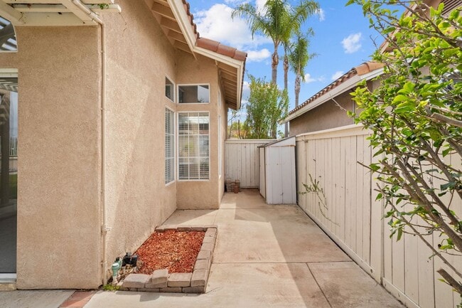 Building Photo - 40115 Starling St