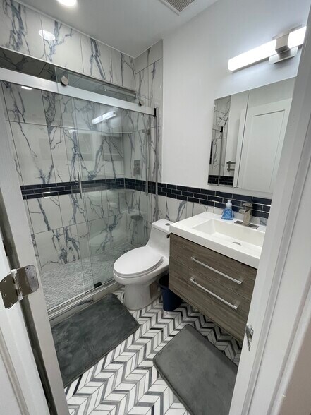 Building Photo - 29 Skyline Dr