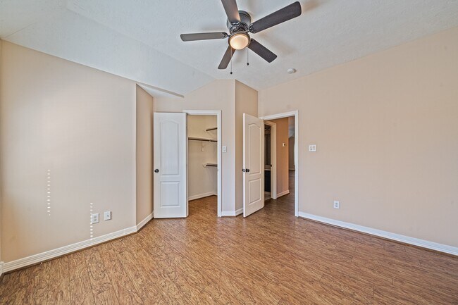 Building Photo - 9306 Lochflora Dr