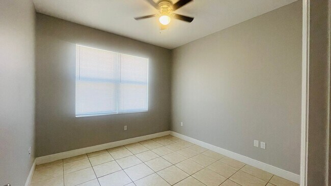 Building Photo - 1589 Cumin Dr