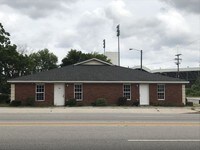 Building Photo - 105 Buckley St