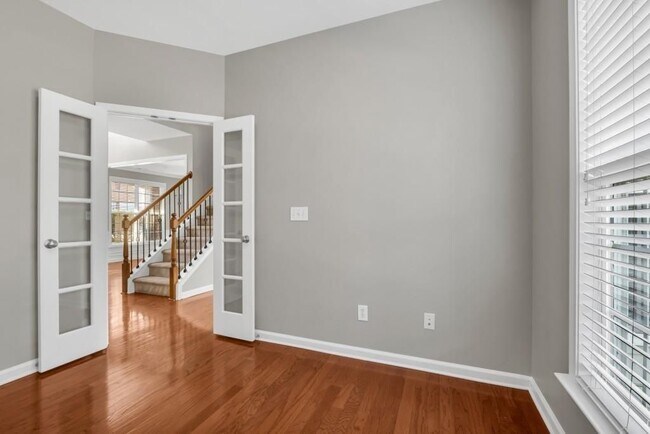 Building Photo - 701 Courageous Ct