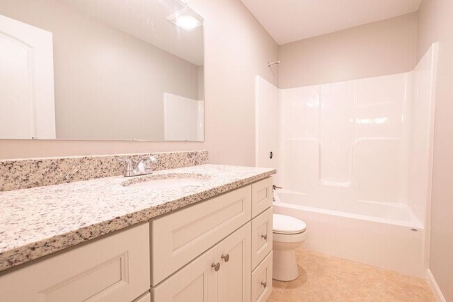 Building Photo - 49 Katharine St