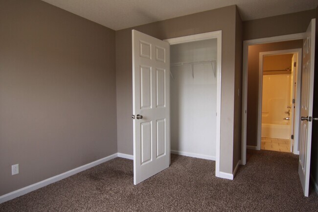 Building Photo - 3 Bedroom Pet Friendly Home For Rent Near ...