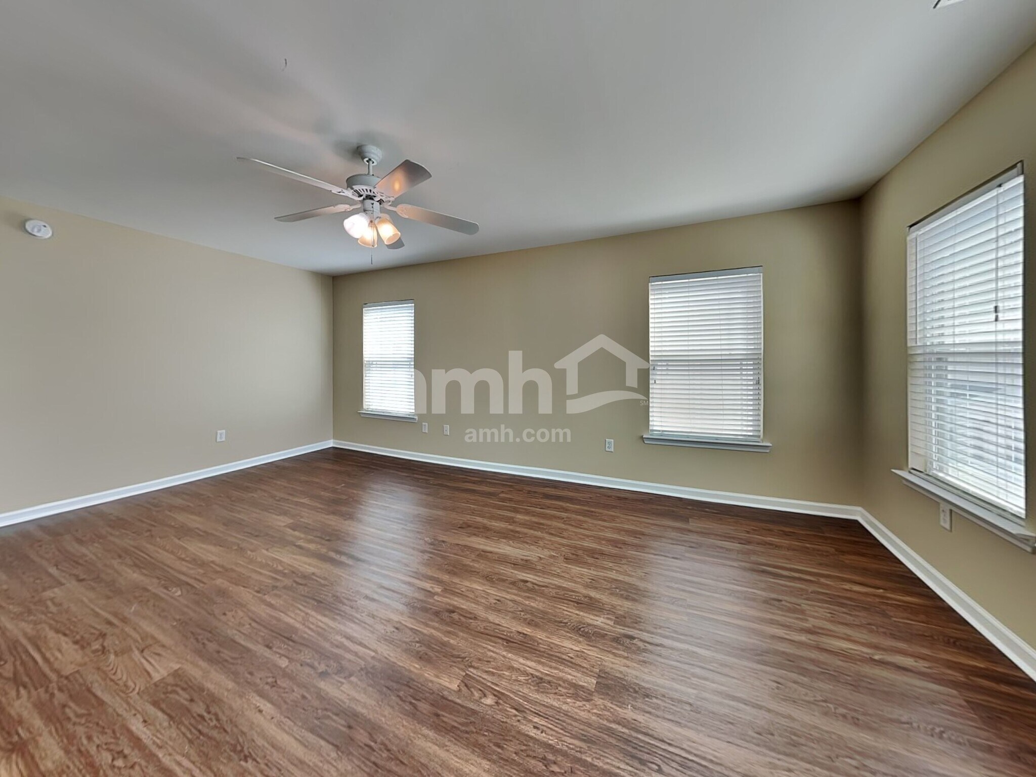 Building Photo - 100 Summer Hill Ct