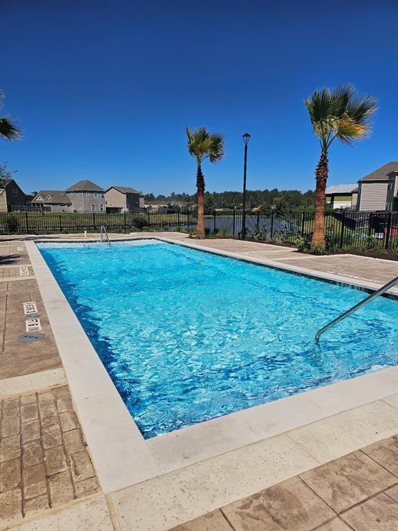 Building Photo - 9910 Crescent Cove Dr