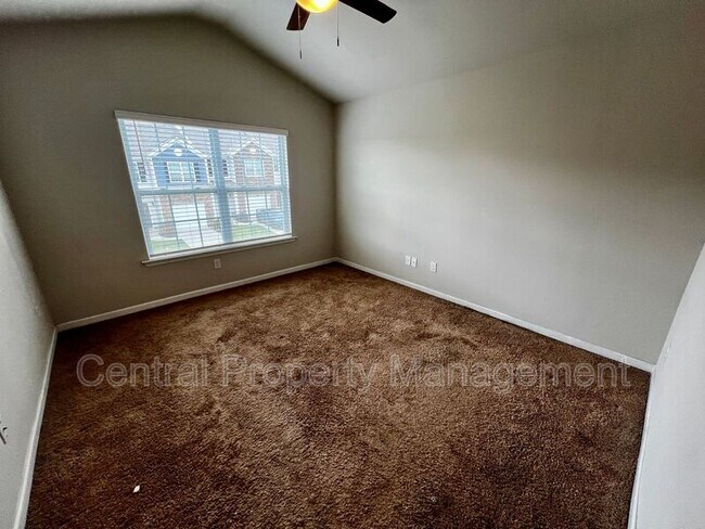 Building Photo - 43 Moorlyn Ln