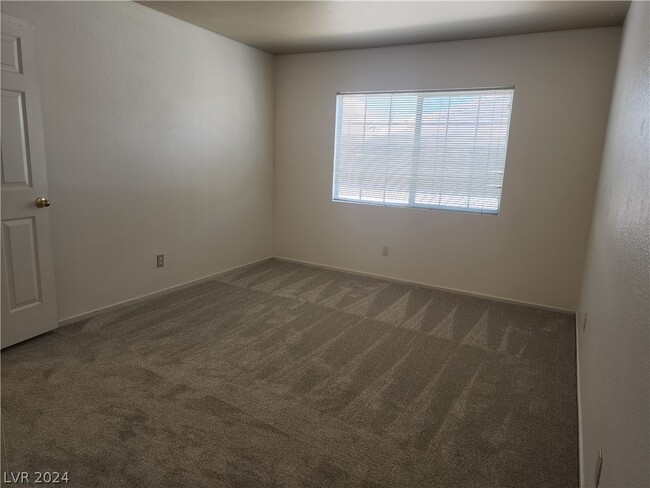Building Photo - 8417 Sewards Bluff Ave
