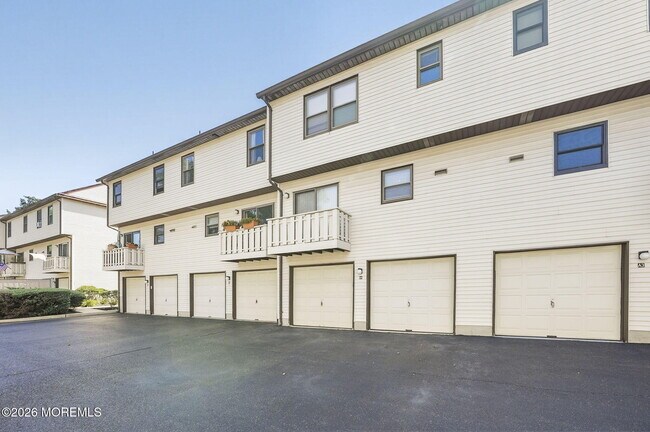 Building Photo - 20 Pinckney Rd