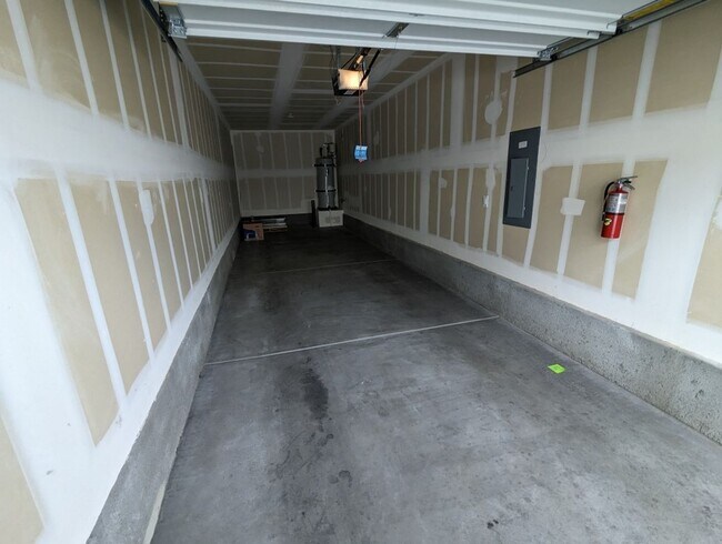 Building Photo - 12103 Mojave Gold Rd