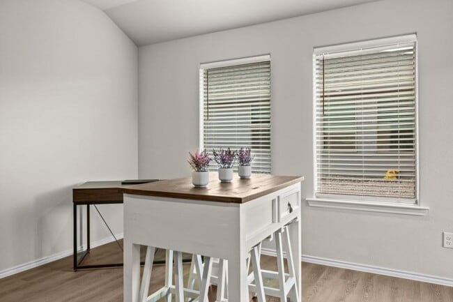 Building Photo - 1115 South St