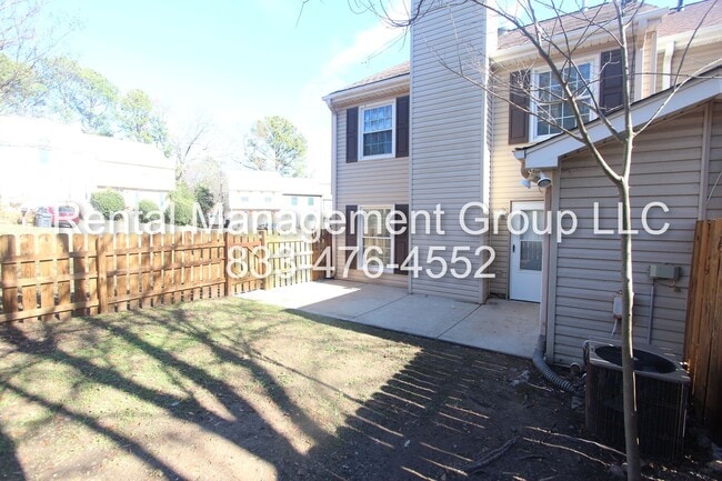 Building Photo - Newly Updated 3BR 2.5BA Townhome in Most Convenient Pelham Location