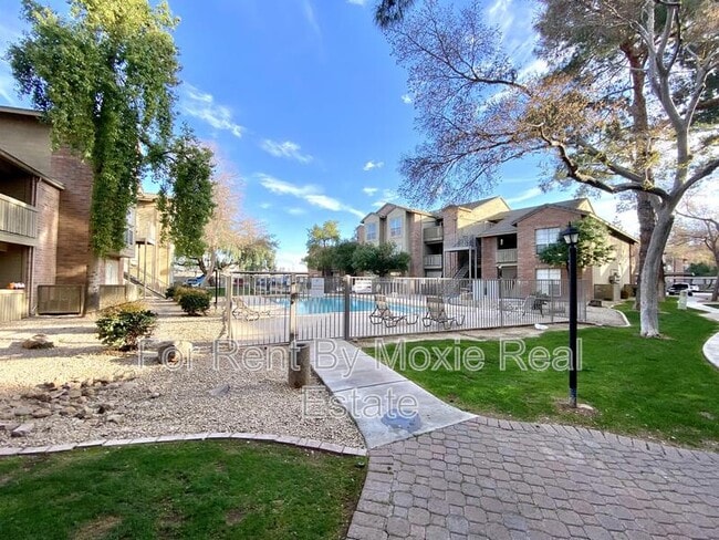 Building Photo - 200 E Southern Ave