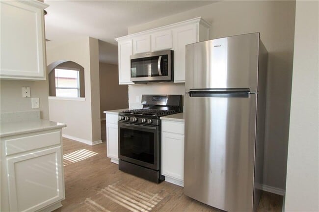Building Photo - 14909 Chamberlain Ct