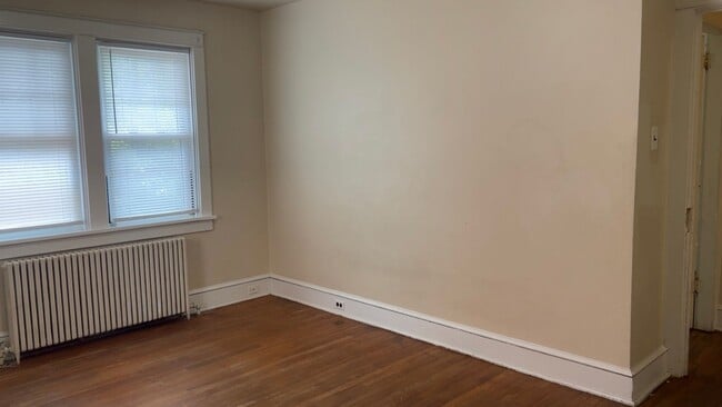 Building Photo - Beautiful 3 Bedroom 1 Bathroom in Lancaste...