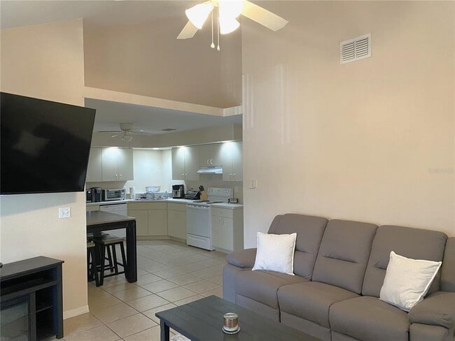 Building Photo - 177 Sunnyside Dr