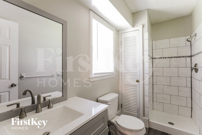 Building Photo - 11806 E 62nd Terrace