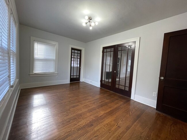 Building Photo - Gorgeous Home Available Now!!