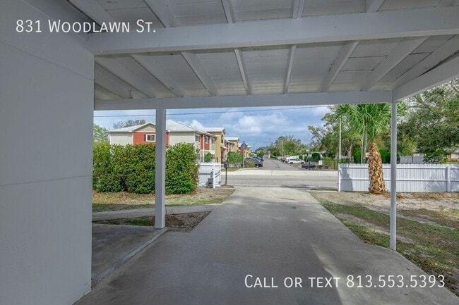 Building Photo - 831 Woodlawn St