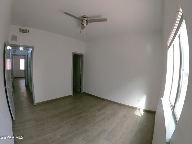 Building Photo - 14304 Gil Reyes Dr