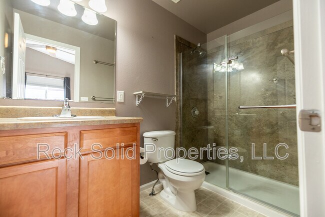 Building Photo - 1113 Banjo Ct