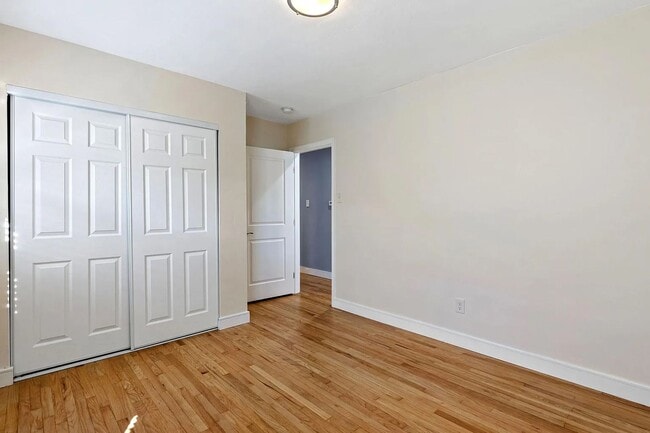 Building Photo - Charming 3BD/2BA Hermosa Beach Bungalow