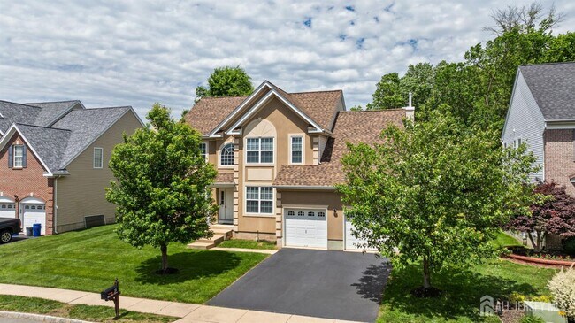 Building Photo - 13 Goldstar Dr