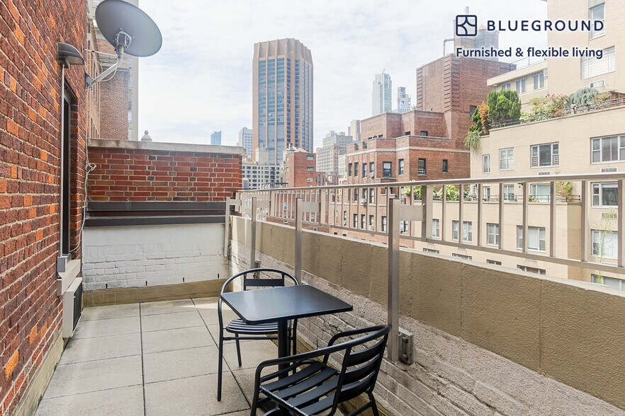 Building Photo - 138 E 38th St