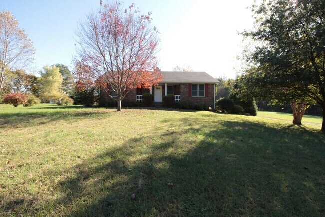 Building Photo - 205 Farmer Rd