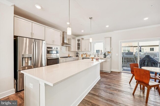 Primary Photo - 107 Armstrong Pl