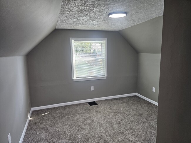 Building Photo - 1744 Woodland Ave