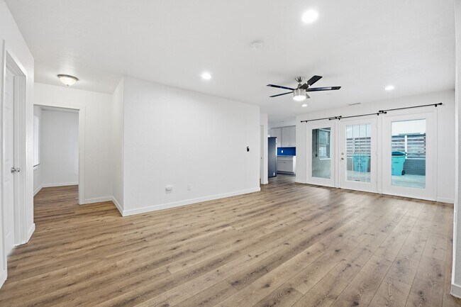 Building Photo - 6269 Mary Ln Dr