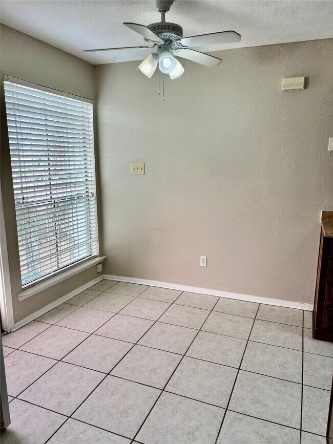 Building Photo - 5100 Allendale Rd