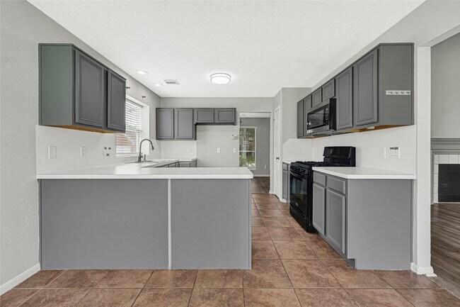 Building Photo - 3906 Greenwood Dr
