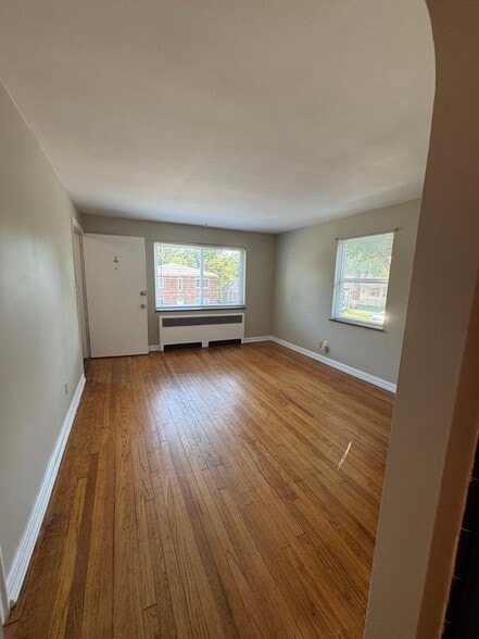 Building Photo - 2814 Lawndale Ave