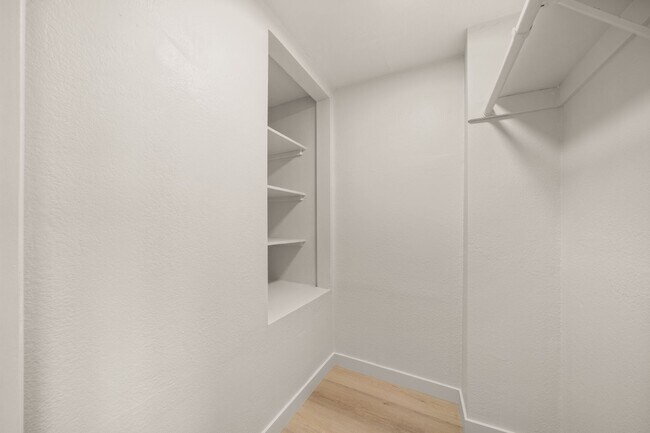 Building Photo - 35-35 Kennebec Ave
